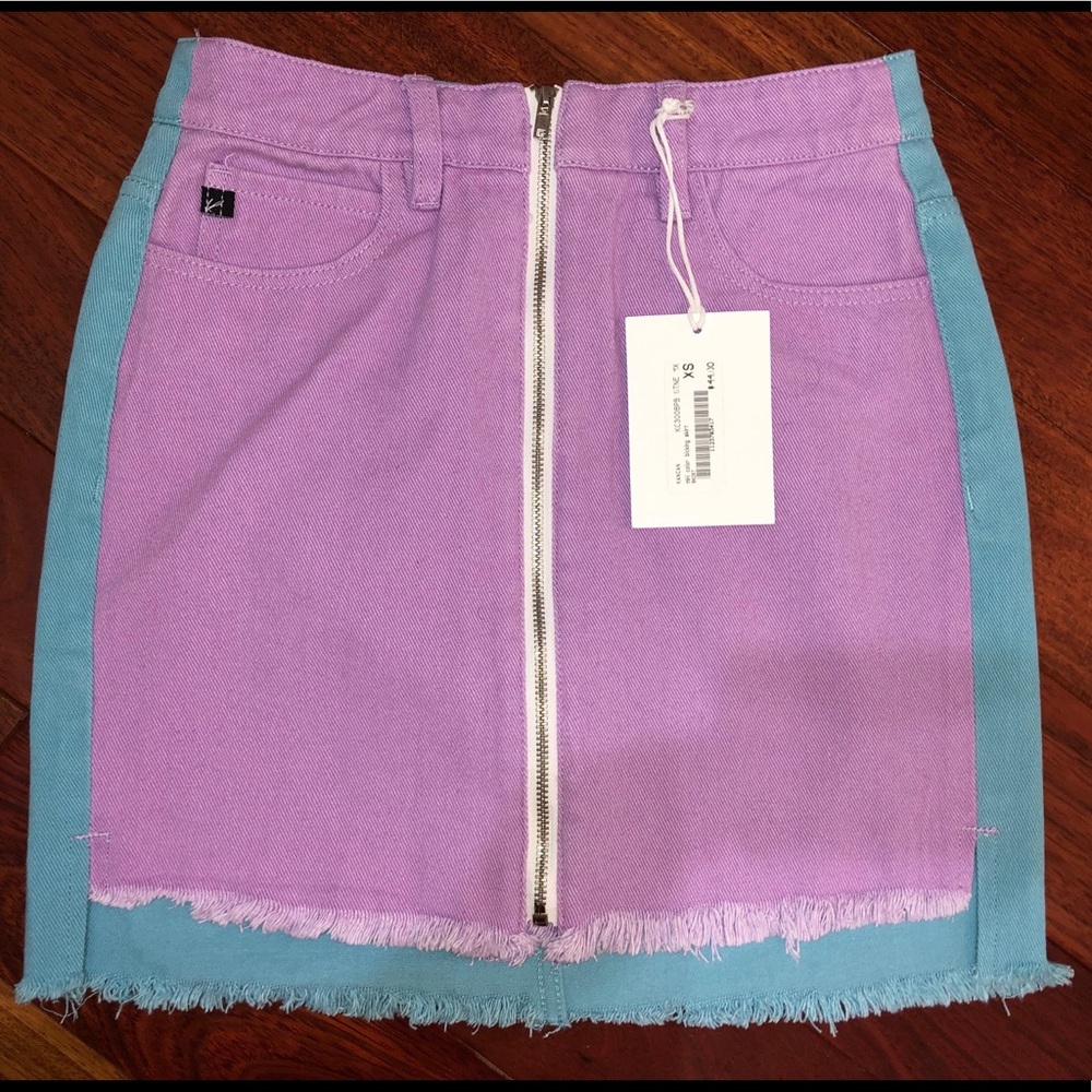 Brand new mini skirt!!
